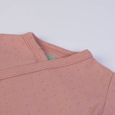 T-shirt de manga comprida + calças + chapéu